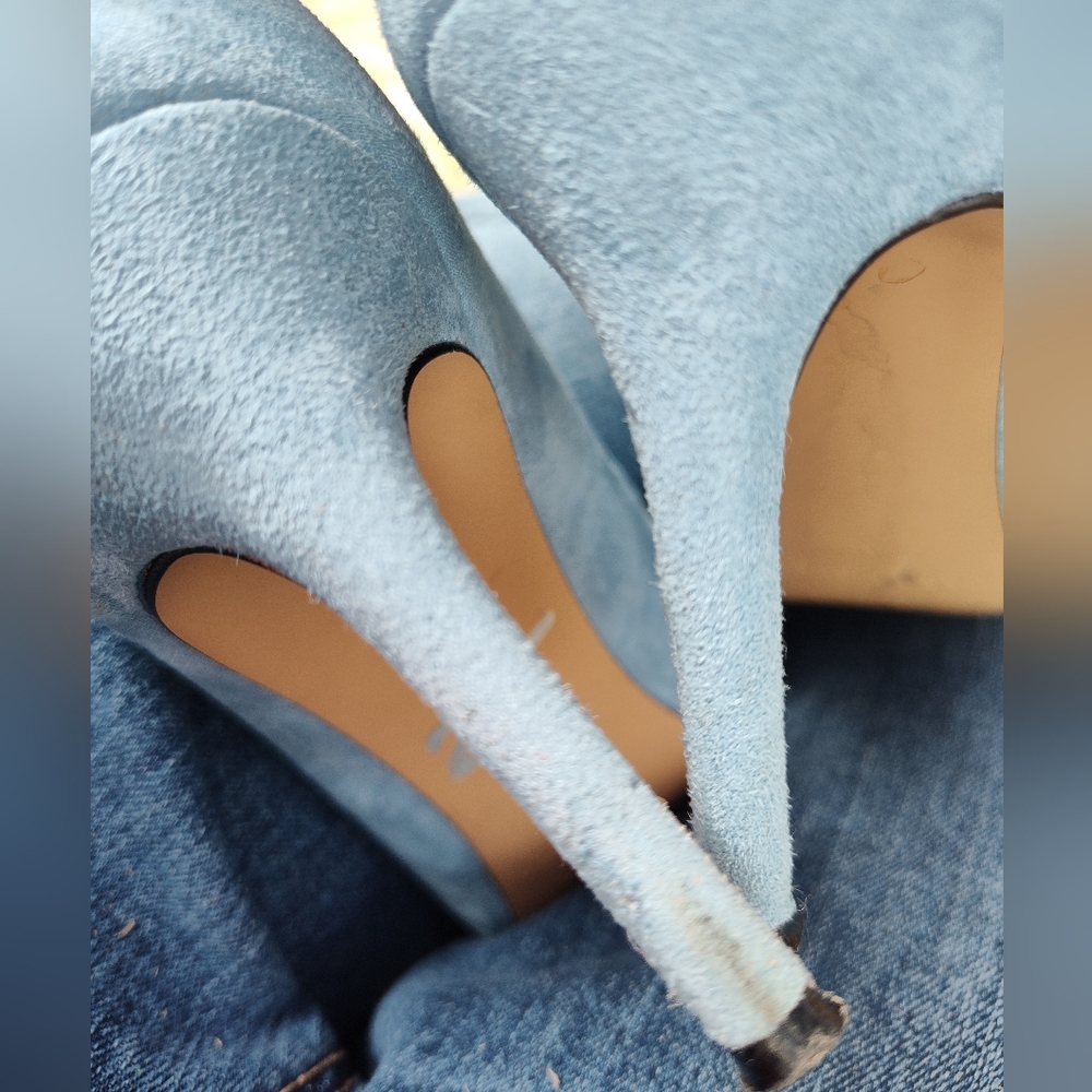🦋Marc Fisher Light Blue Faux Suede Pumps🦋 Size 7M - Picture 5 of 7